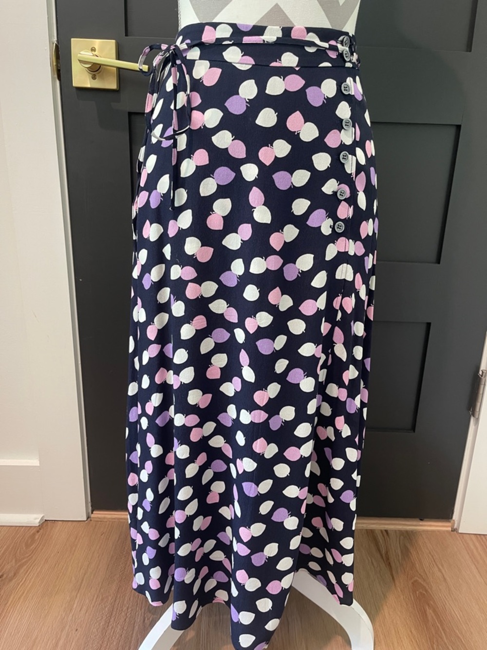 Talbots Wrap Skirt with Button Detail Size 6